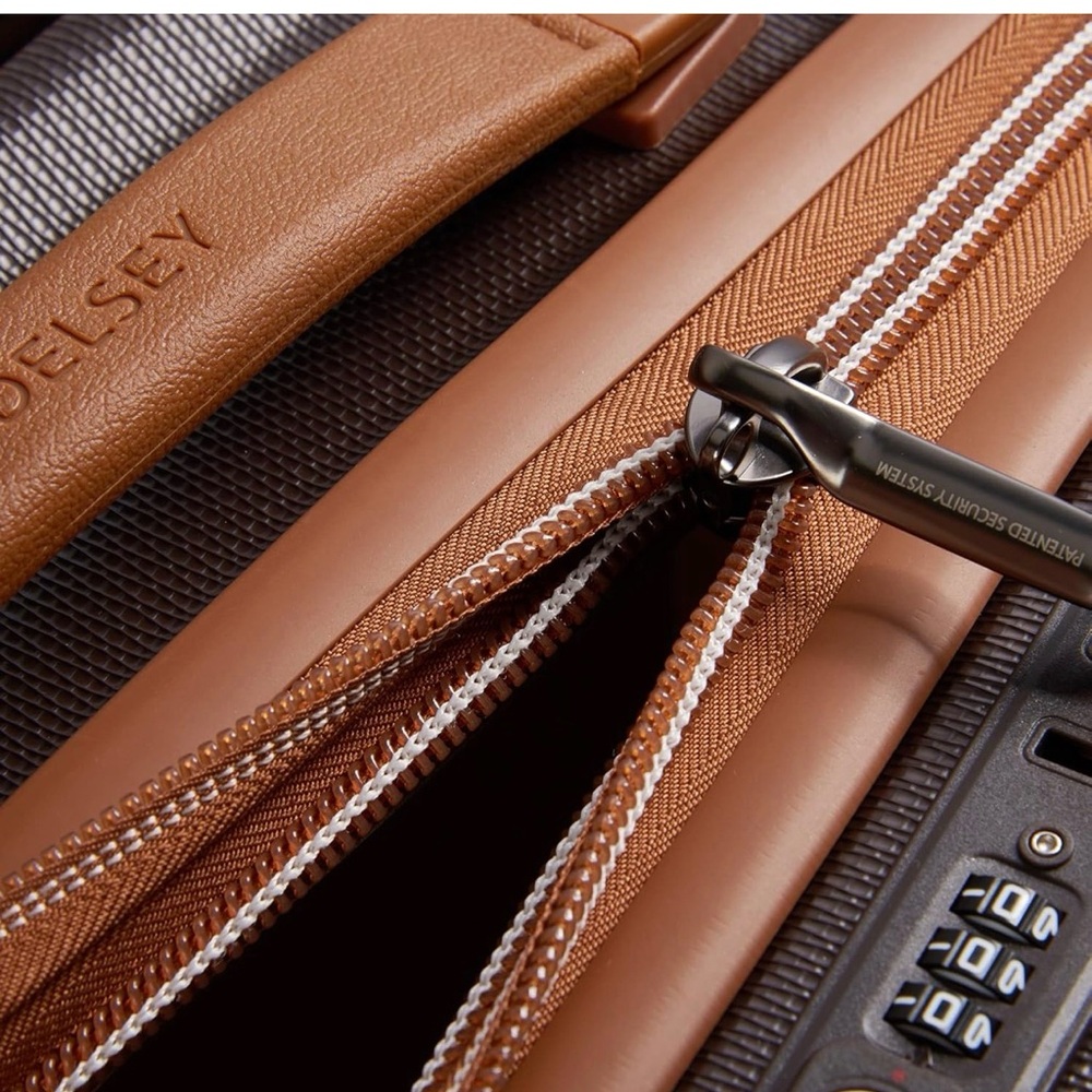 New Delsey Paris Carry On Luggage - Picture 4 of 12
